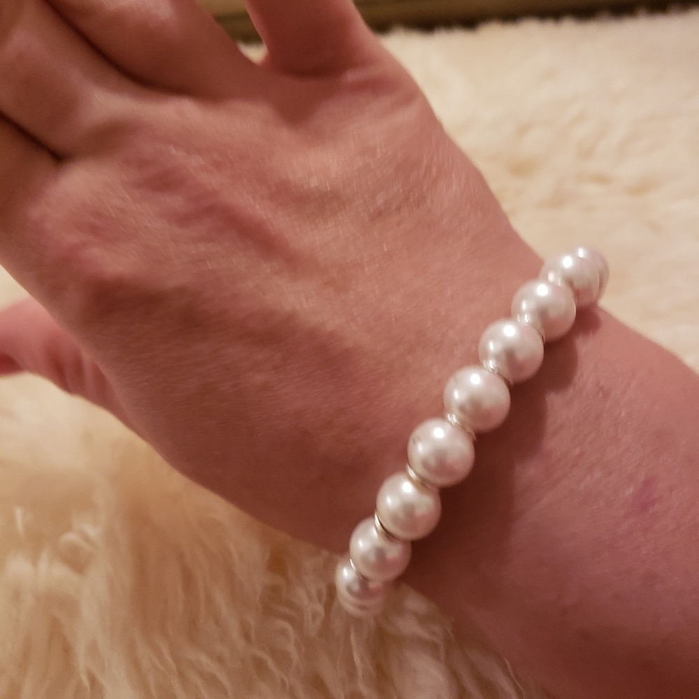 Pearl bracelet